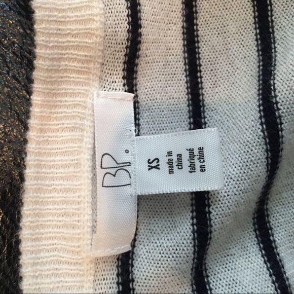 Nordstrom black &white  v neck striped sweater - Picture 4 of 7